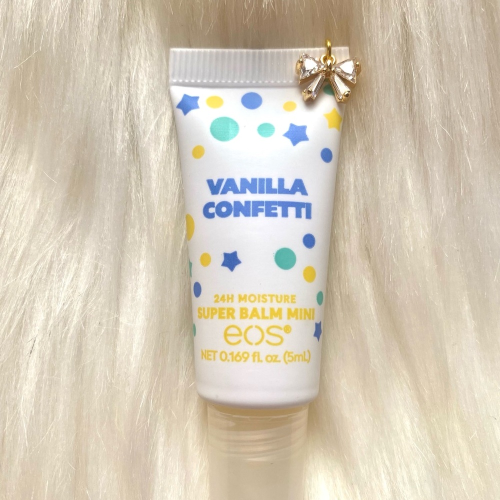 eos Vanilla Confetti Super Balm Mini with bow charm